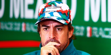 Alonso e l'ipotesi Red Bull: "Solo voci, ci saranno conseguenze"