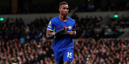 Tottenham perde derby col Chelsea (in 9 contro 11) e primato: Guardiola 1°