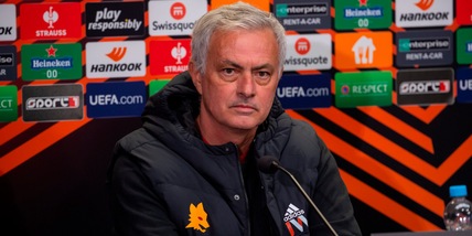 Mourinho: "Sarri? Forse la differenza con chi ha vinto 26 titoli è questa"