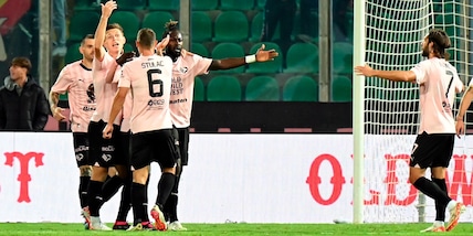 Coulibaly gol: il Palermo è terzo. Pari tra Lecco e Spezia