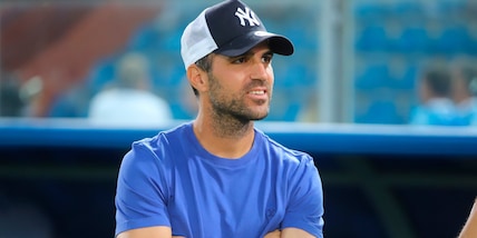 Como, clamorosa decisione: via Longo, squadra a Fabregas