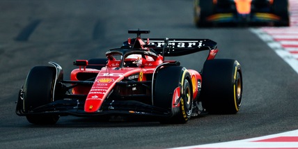 Ferrari, Leclerc non basta. Mercedes seconda nel Mondiale, vince Verstappen
