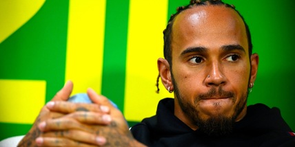 Hamilton si sfoga: “Quanti dubbi su me stesso”. Poi la battuta su Verstappen