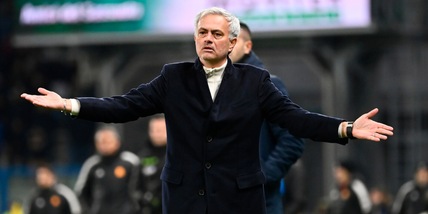 Mourinho altro show: risponde in portoghese all'intervista e poi va via