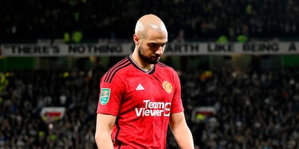 Amrabat, lo United lo scarica: "Non lo riscattano, torna alla Fiorentina"