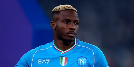 Osimhen via da Napoli in anticipo, torna dopo la Coppa d'Africa: il motivo