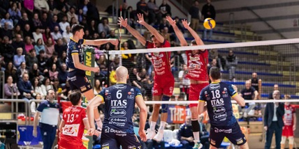 Trento e Perugia continuano la marcia, notte fonda per Modena