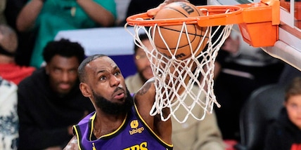 Nba, LeBron James trascina i Lakers nel derby contro i Clippers