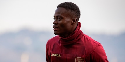 Seck, incidente e paura: Mercedes distrutta a Torino. Cosa è successo