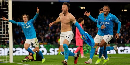 Candreva, l'eurogol non basta: il Napoli vince al 96', Mazzarri respira