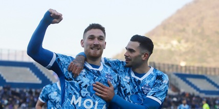 Vola il Como: 4-0 allo Spezia e 2° posto! Palermo ko, Bari ok