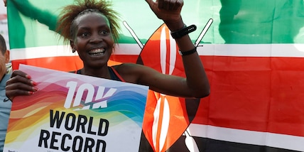 E' record mondiale alla Valencia 10k. Le donne vanno sotto i 29 minuti...
