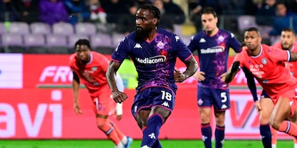 La Fiorentina va sotto due volte, Nzola su rigore la salva: pari con l'Udinese