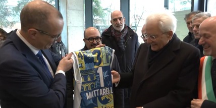 Al Presidente Mattarella la maglia speciale di Vallefoglia