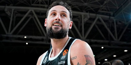 Belinelli, il campione esemplare dà lezione
