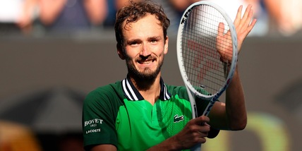 Medvedev in semifinale agli Australian Open: Hurkacz ko in 5 set