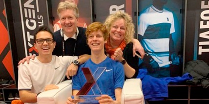 Sinner, l’elogio ai genitori e i genitori invadenti che imprigionano la passione sportiva dei figli