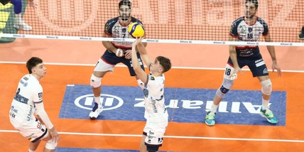 Milano lotta un set poi travolge Catania