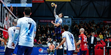 Monza vince la battaglia di Piacenza al quinto set