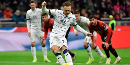 Koopmeiners risponde a Leao: Milan-Atalanta 1-1, Pioli a -4 dalla Juventus