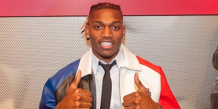 Leao: "Il mio futuro è al Milan. La 10? L'ho scelta per Del Piero"