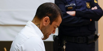 Dani Alves, chiesta la libertà provvisoria: è da 15 mesi in prigione