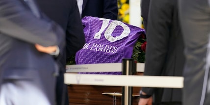 Barone, il Viola Park strapieno per l'ultimo saluto. Juve, Ferrero e Giuntoli