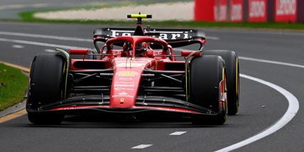 Australia, Sainz eroico: dietro solo alla pole di Verstappen. Delusione Leclerc