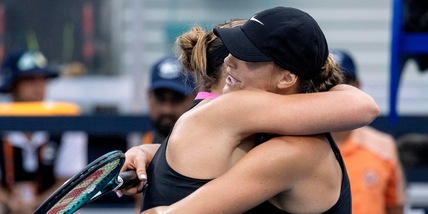 Sabalenka torna in campo e batte Badosa, poi l’emozionante abbraccio finale