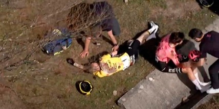 Vingegaard, nuovi esami dopo la caduta: "Contusione polmonare e pneumotorace"