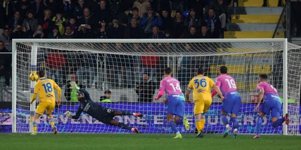 Frosinone-Bologna, gol di Soule su punizione? La quota stuzzica. E Orsolini...