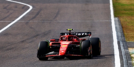 Verstappen domina in Giappone. La Ferrari non molla: Sainz-Leclerc, le posizioni