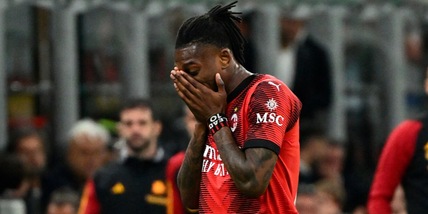 Un altro flop e quei fischi: il caso Leao agita il Milan ma Pioli lo difende
