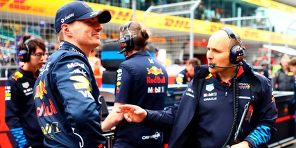 Verstappen vince la Sprint Race in Cina: dietro le Ferrari