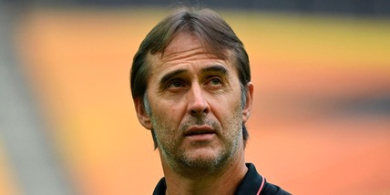 Nuova era Milan, avanza Lopetegui. Ma attenzione a Van Bommel