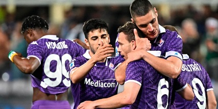 Arthur, gol vittoria: la Fiorentina rimonta il Monza e supera il Napoli