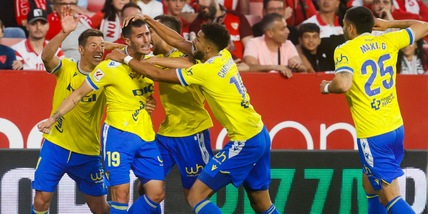 Blitz Cadice al 96' nel derby andaluso con il Siviglia. Il Rayo vince in 10