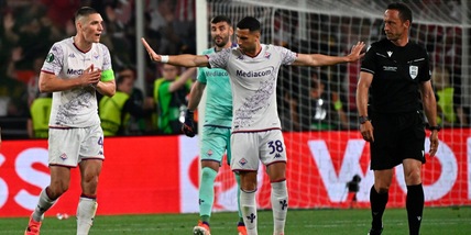 Olympiacos-Fiorentina, fischia CalVARese: il mani di Quarta niente rigore