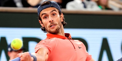 Musetti ai quarti dell'ATP Stoccarda: Koepfer battuto in tre set