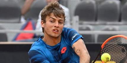 Cobolli saluta Halle al 1° turno: Hurkacz si impone in due set