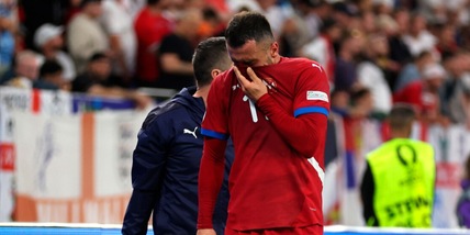 Kostic, e ora? L'infortunio, il mercato, le sirene inglesi. E Mourinho...