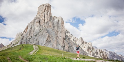 Si sta correndo nel cuore delle Dolomiti con La Sportiva Lavaredo Ultra Trail