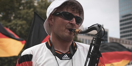 Il nuovo idolo di Euro 2024: il sassofonista che fa infiammare i tifosi