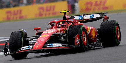 Silverstone, Russell beffa Hamilton per la pole! Disastro Ferrari