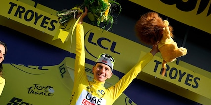 Pogacar: "C'era sabbia e polvere ovunque". Turgis: "Ho trovato il Graal"