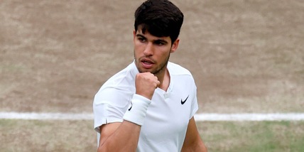 Alcaraz scivola, poi schianta Paul: c'è solo Medvedev tra lui e la finale di Wimbledon