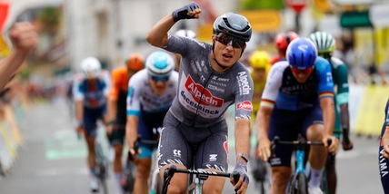 Tour de France, a Philipsen la 13ª tappa. Pogacar resta maglia gialla