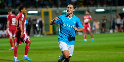 Conte, regalo da Raspadori: il Napoli batte il Brest