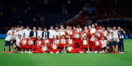 Vamos, Spagna d'oro! E la nemesi parigina castiga Henry quindici anni dopo