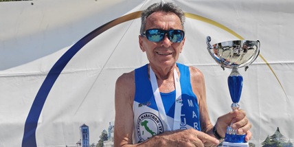 Orta 10 in 10: Holland e Salnikova trionfano nella maratona, Pelagalli entra nel Guinness World Records